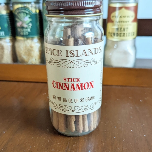 Bundle of Vintage 70s/80s Spice Island Seasonings - Picture 2 of 4